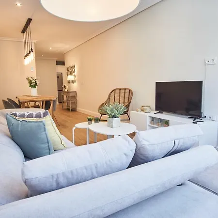 Arjona Riverside Central Deluxe By Valcambre *